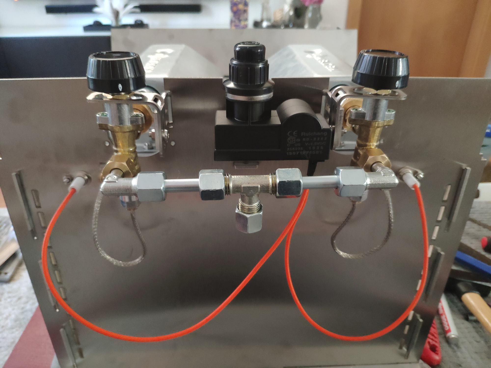Bilderstrecke Gasanschluss und Elektrozündung